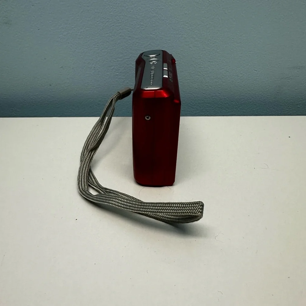 Vintage 2000s Nikon Coolpix L8 Red Digital Camera